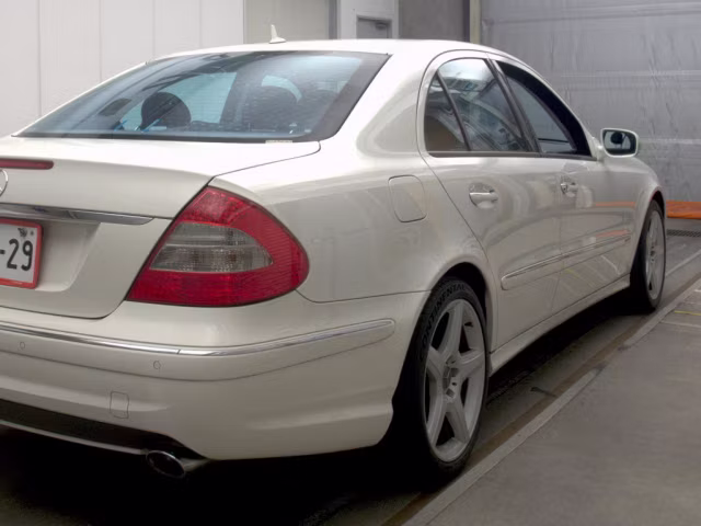 MERCEDES-BENZ E-CLASS