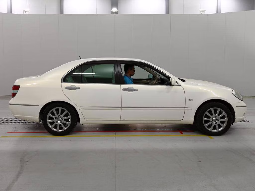 TOYOTA BREVIS