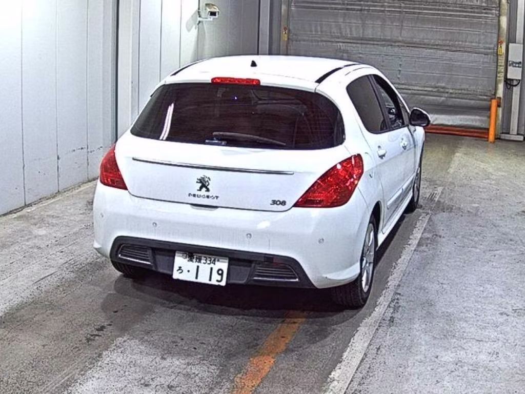 PEUGEOT 308