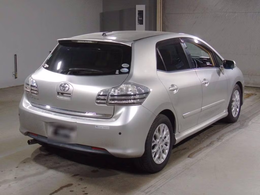 TOYOTA BLADE