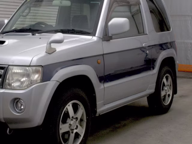 MITSUBISHI PAJERO MINI