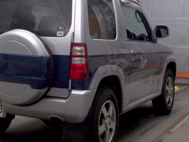 MITSUBISHI PAJERO MINI