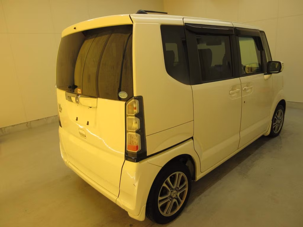 HONDA N-BOX+