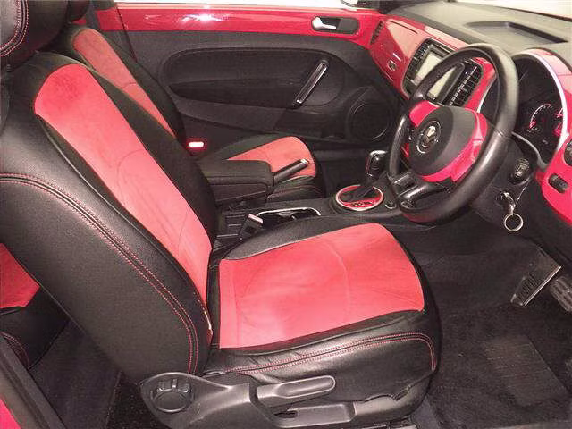 VOLKSWAGEN BEETLE