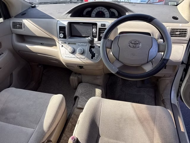 TOYOTA RAUM