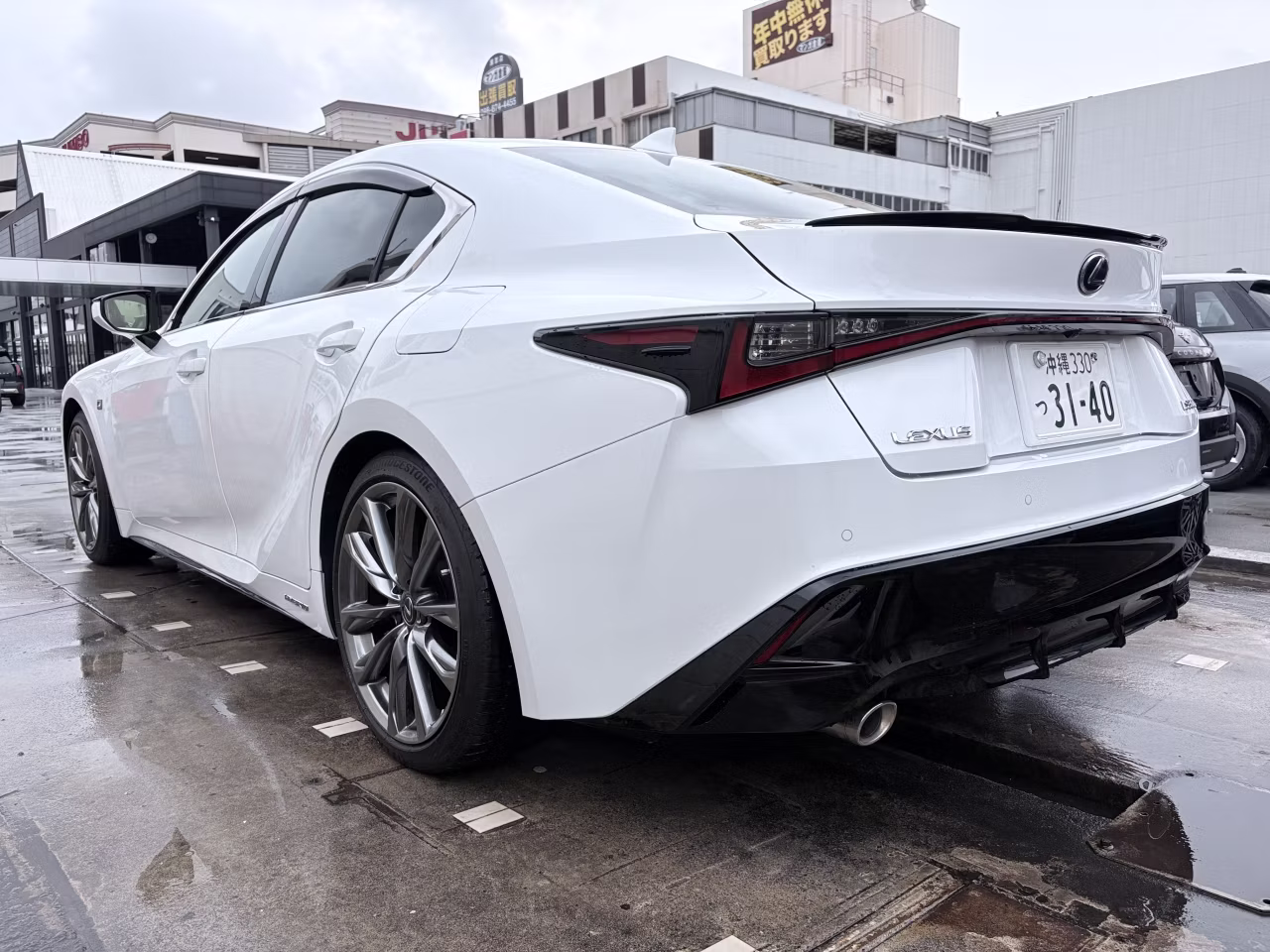 LEXUS IS300H