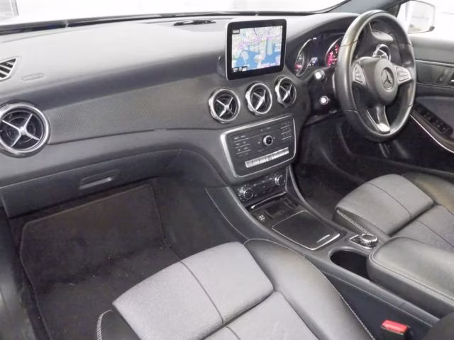 MERCEDES-BENZ GLA-CLASS