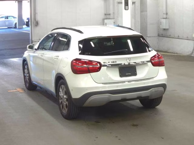 MERCEDES-BENZ GLA-CLASS