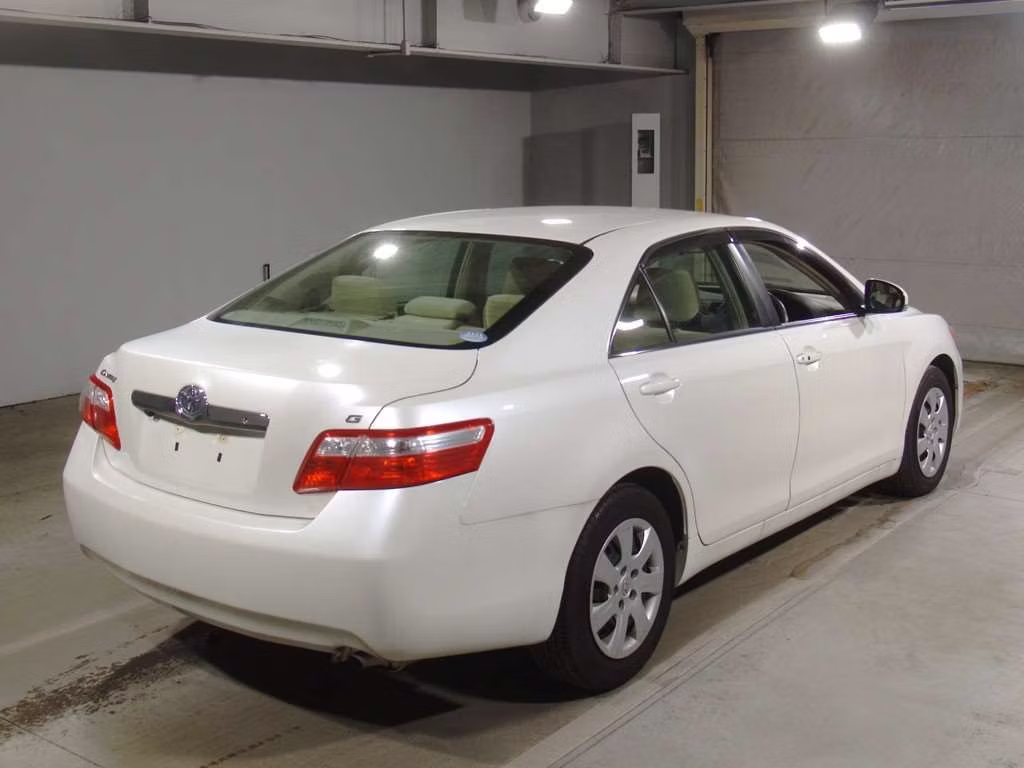 TOYOTA CAMRY