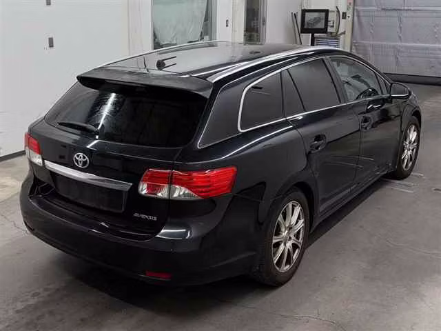TOYOTA AVENSIS