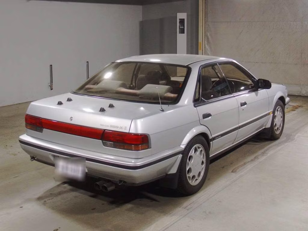 NISSAN BLUEBIRD