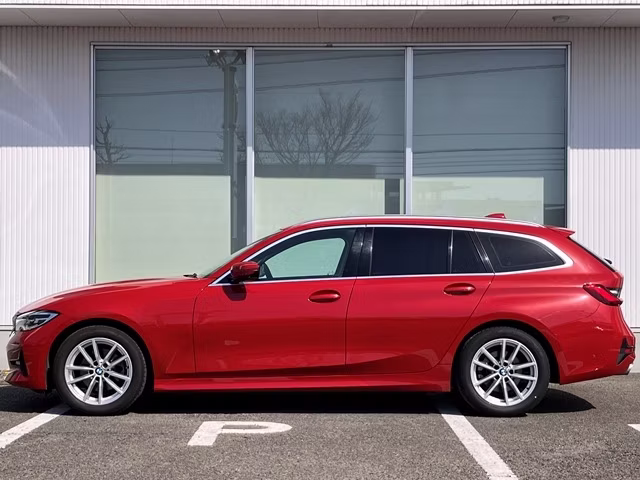 BMW 3-SERIES