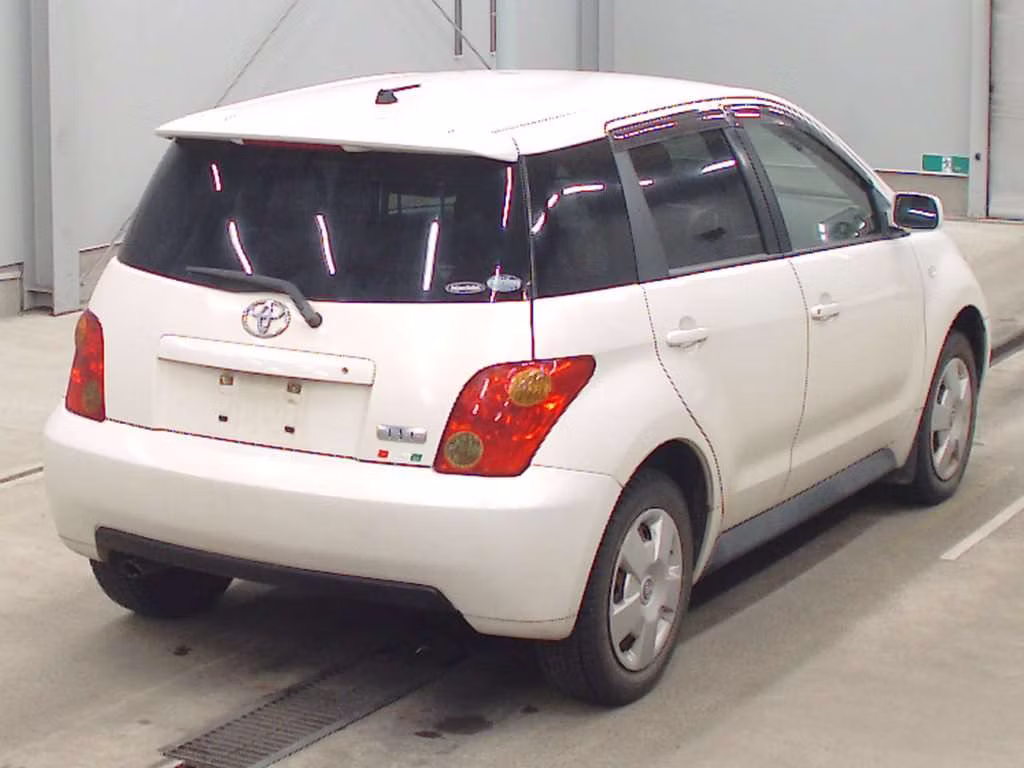 TOYOTA IST
