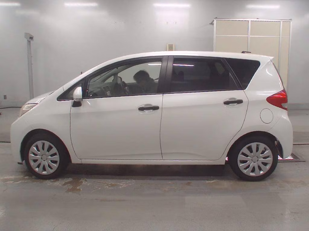 SUBARU TREZIA