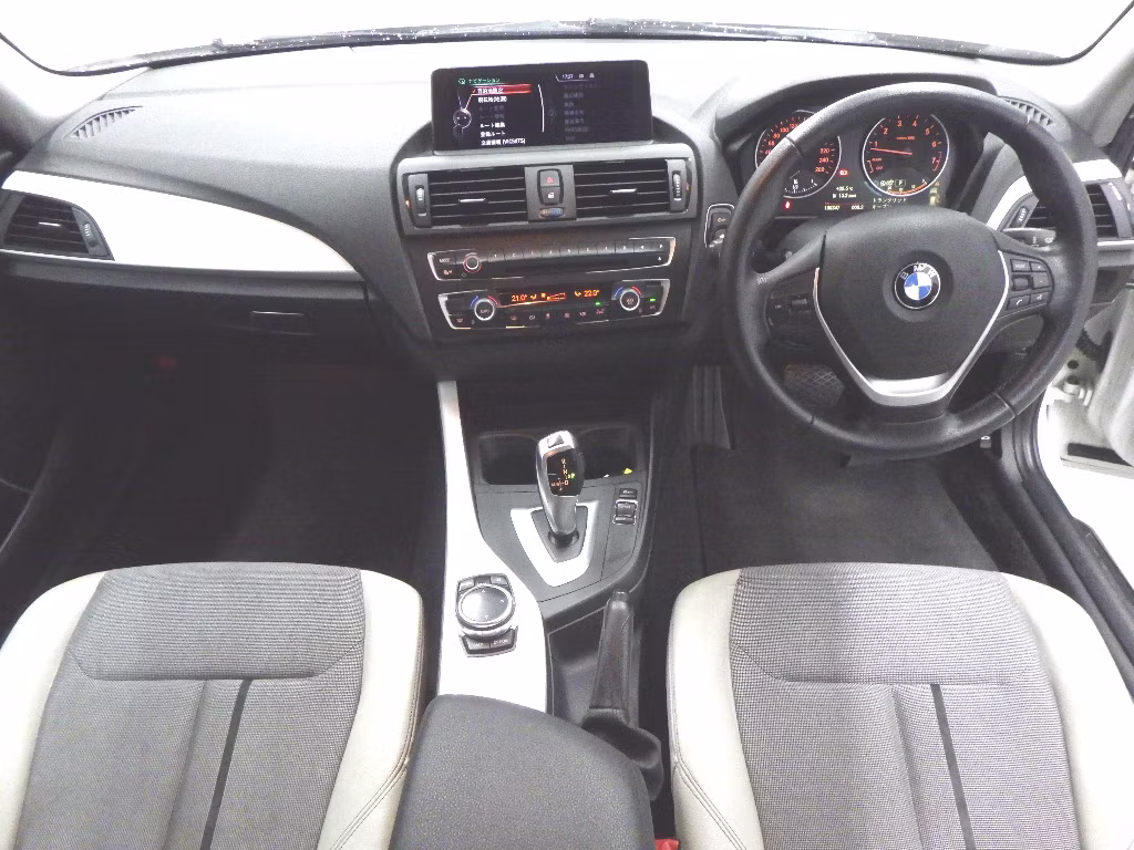 BMW 1-SERIES
