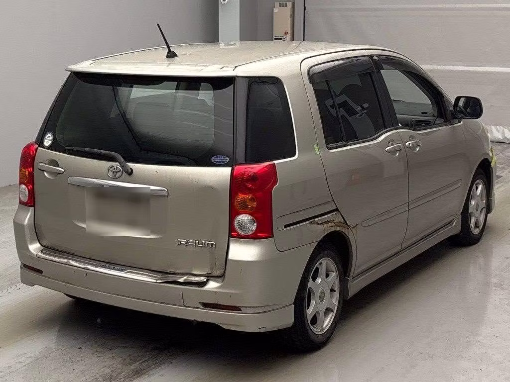 TOYOTA RAUM
