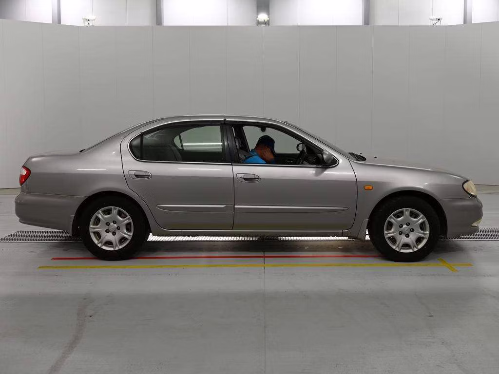 NISSAN CEFIRO