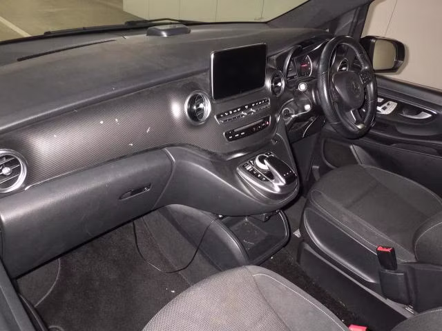 MERCEDES-BENZ V-CLASS