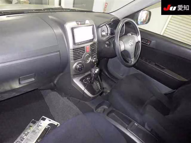 TOYOTA RUSH