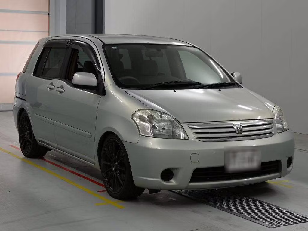 TOYOTA RAUM