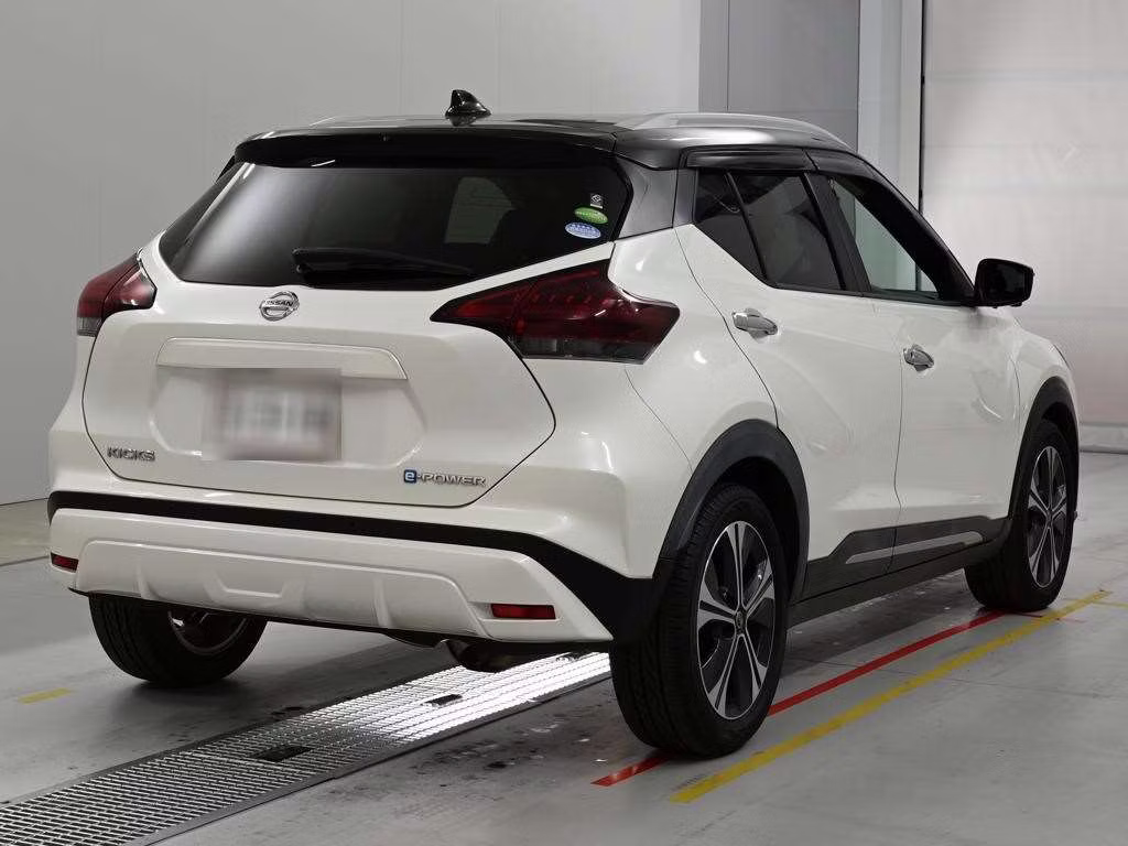 NISSAN KICKS