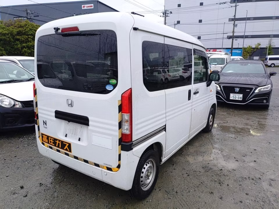 HONDA N-VAN