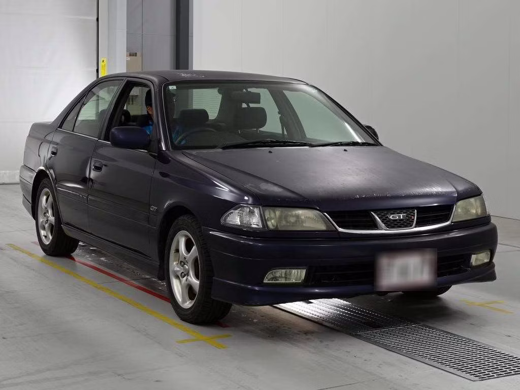 TOYOTA CARINA