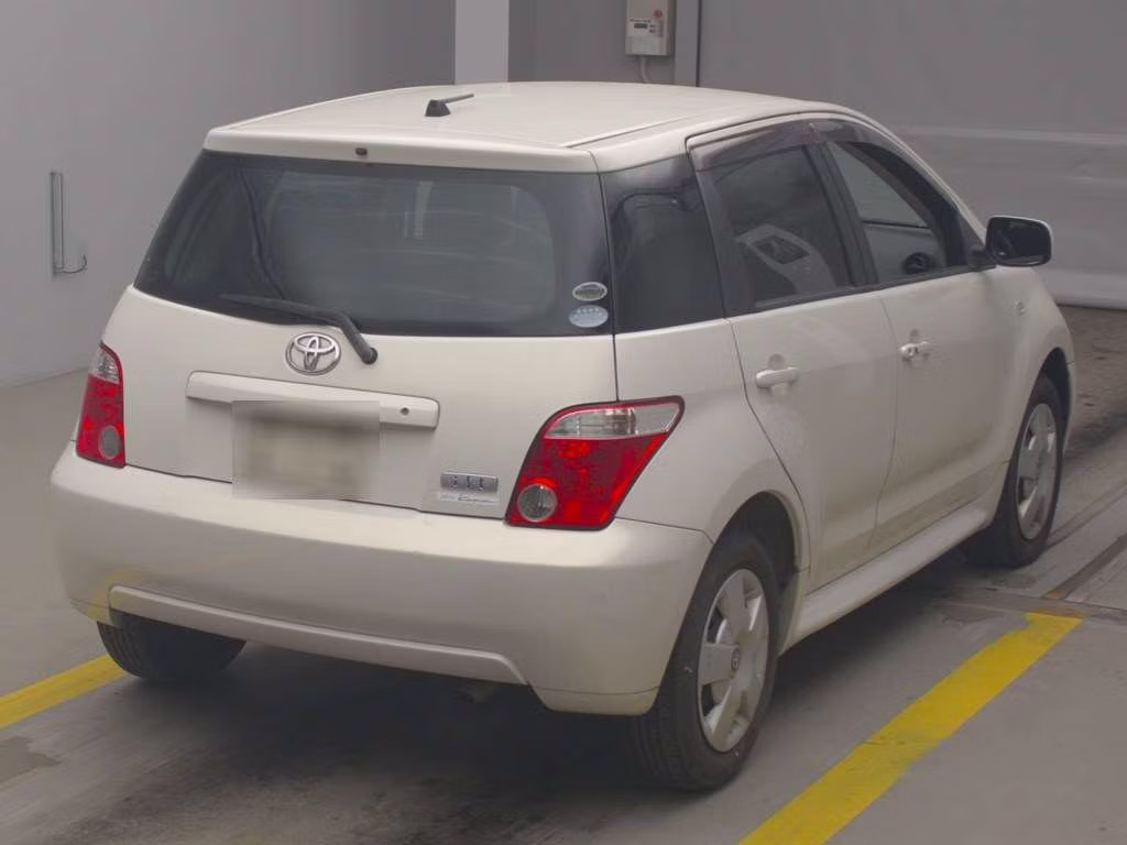 TOYOTA IST