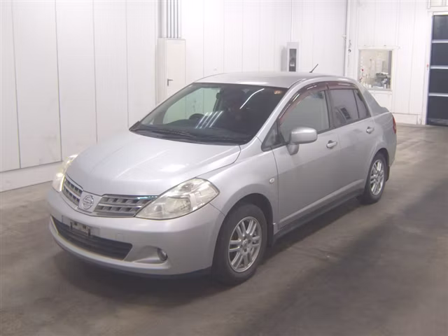 NISSAN TIIDA LATIO