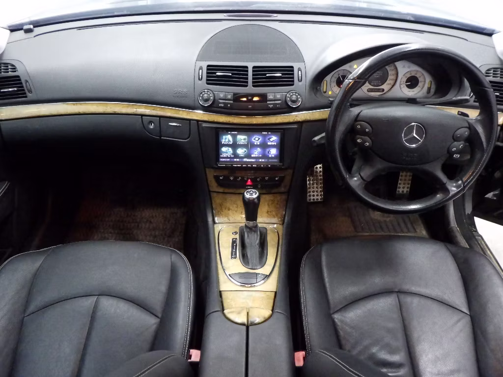 MERCEDES-BENZ E-CLASS