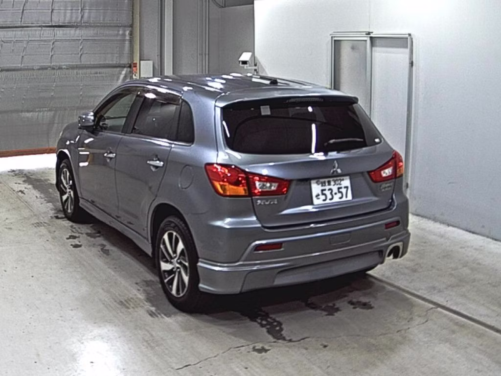 MITSUBISHI RVR