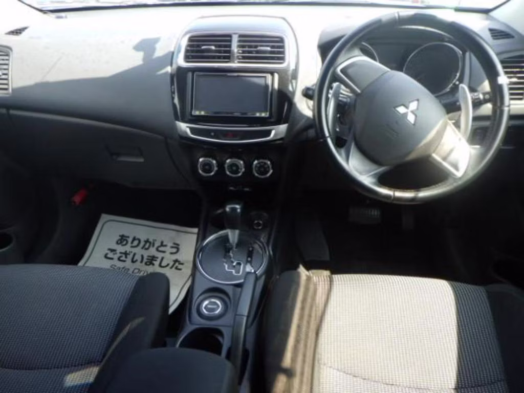 MITSUBISHI RVR