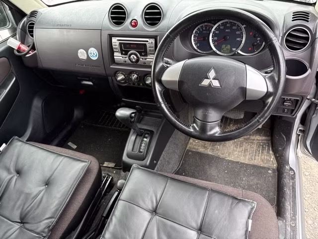 MITSUBISHI PAJERO MINI