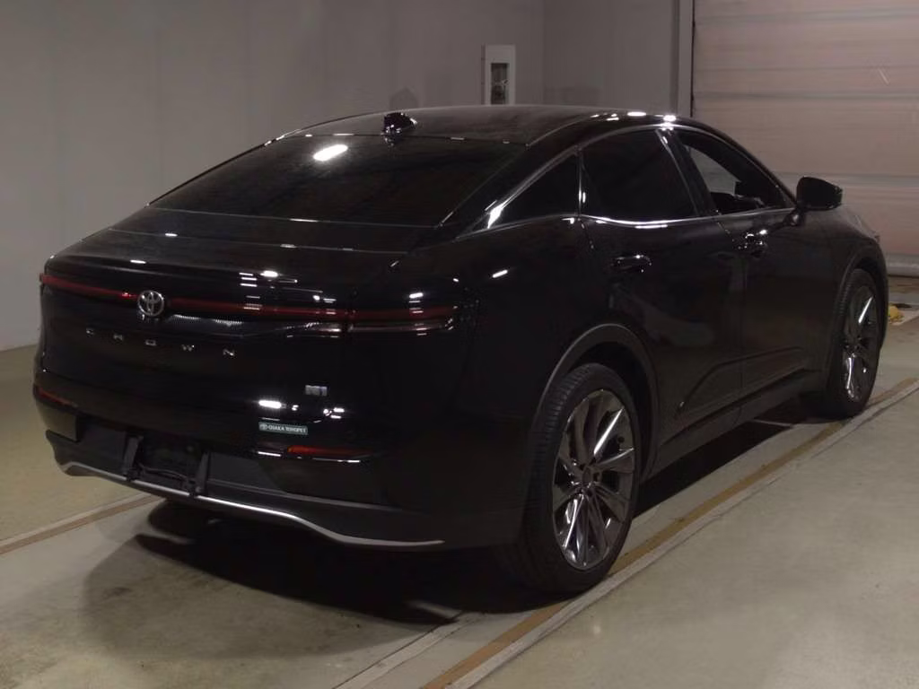 TOYOTA CROWN
