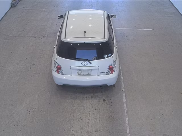 TOYOTA IST