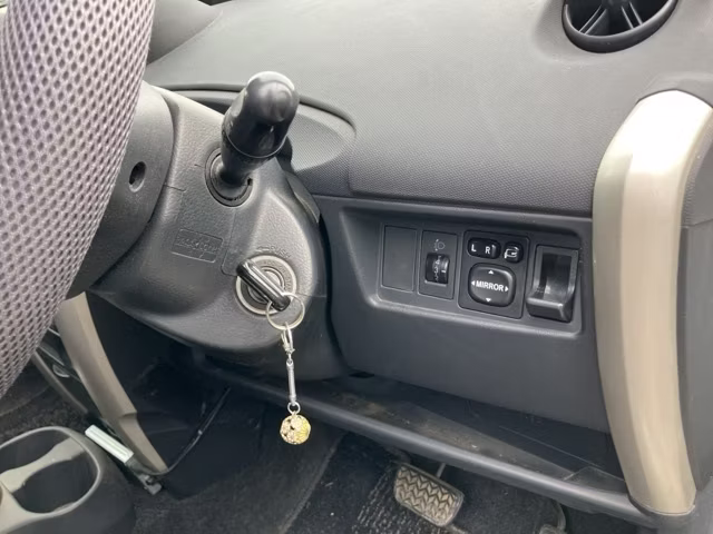 TOYOTA IST