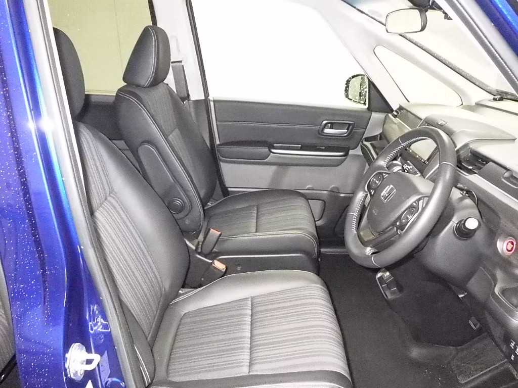 HONDA FREED+