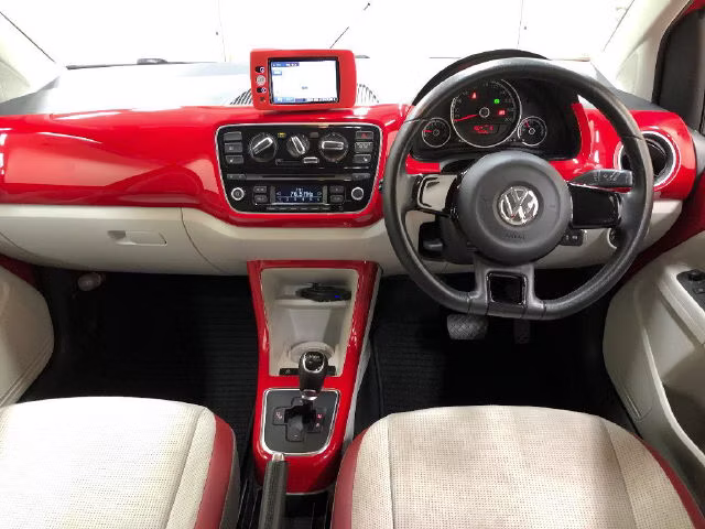 VOLKSWAGEN UP!