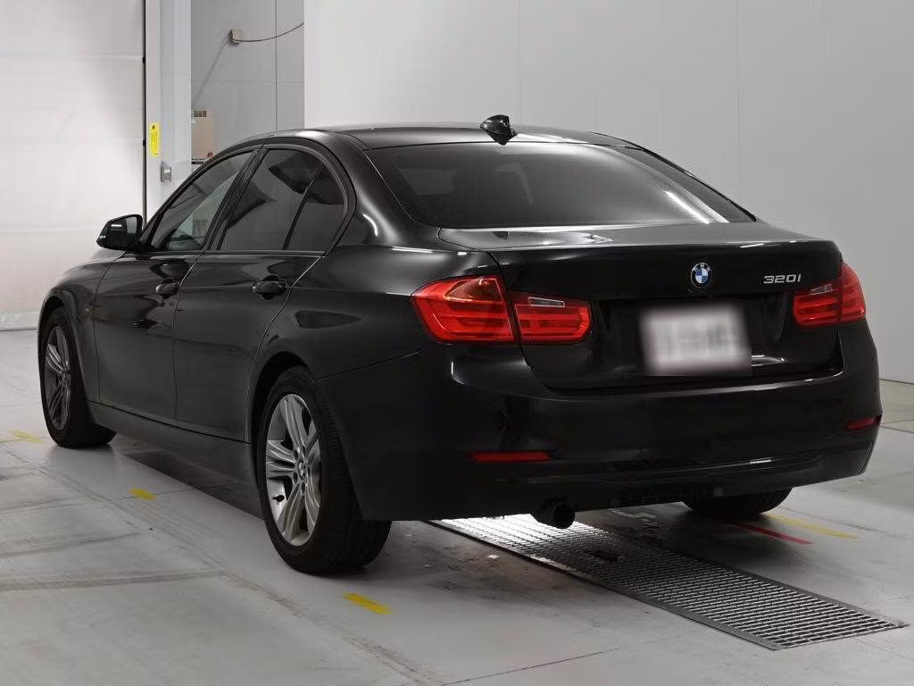 BMW 3-SERIES