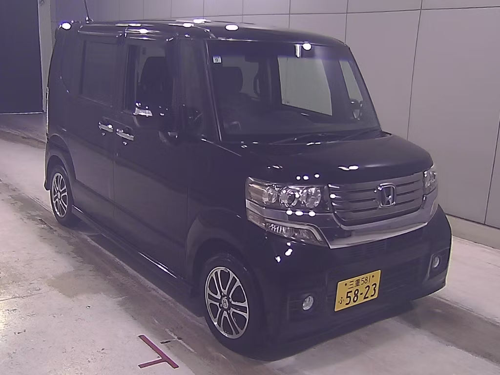 HONDA N-BOX