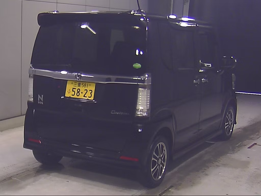 HONDA N-BOX