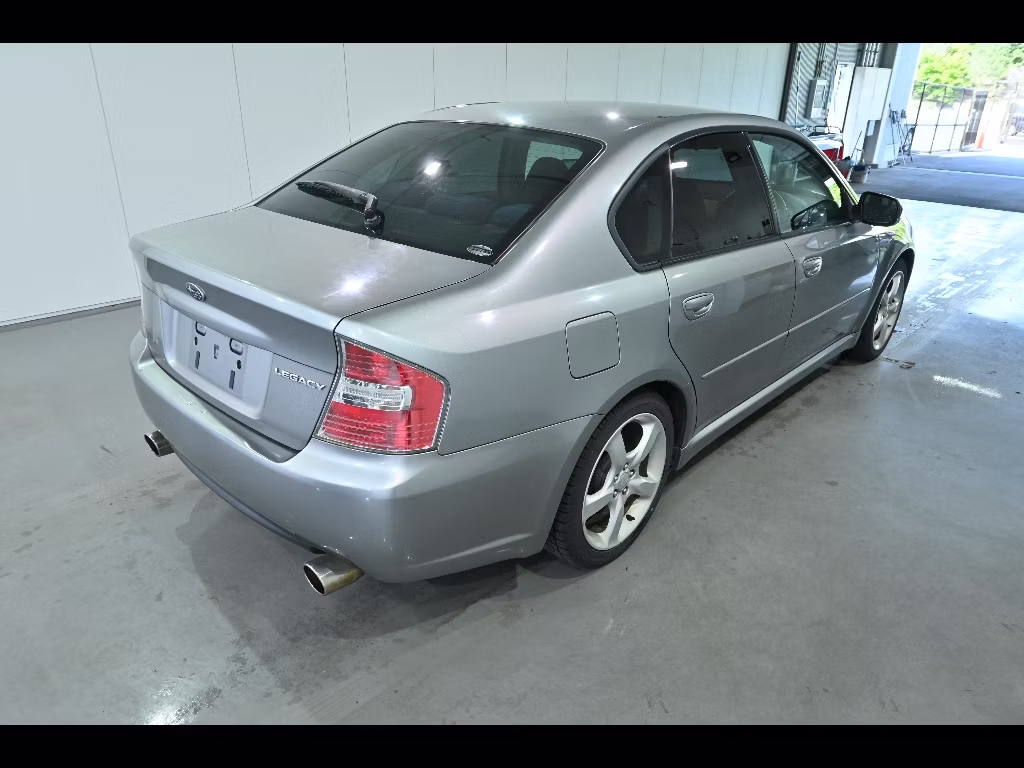 SUBARU LEGACY B4