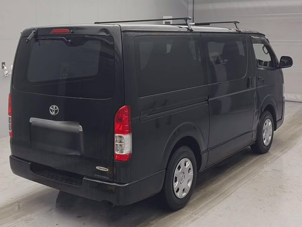 TOYOTA REGIUS ACE