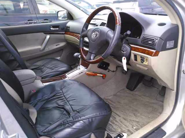 TOYOTA PREMIO