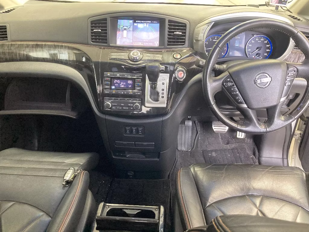 NISSAN ELGRAND