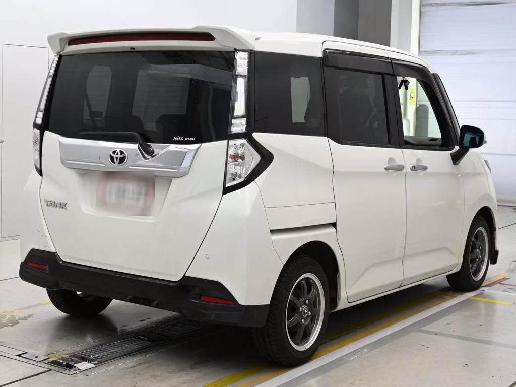 TOYOTA TANK