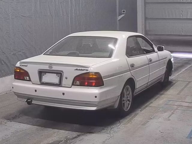 NISSAN LAUREL