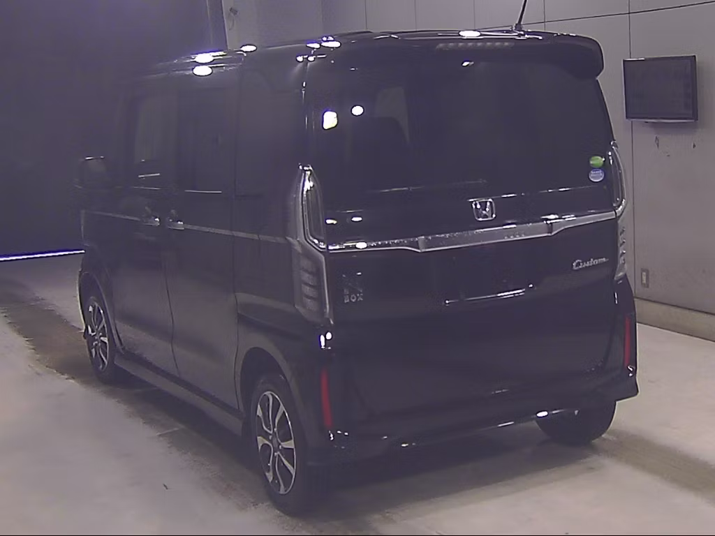 HONDA N-BOX