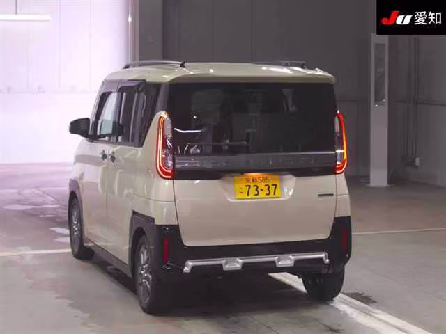 MITSUBISHI DELICA MINI