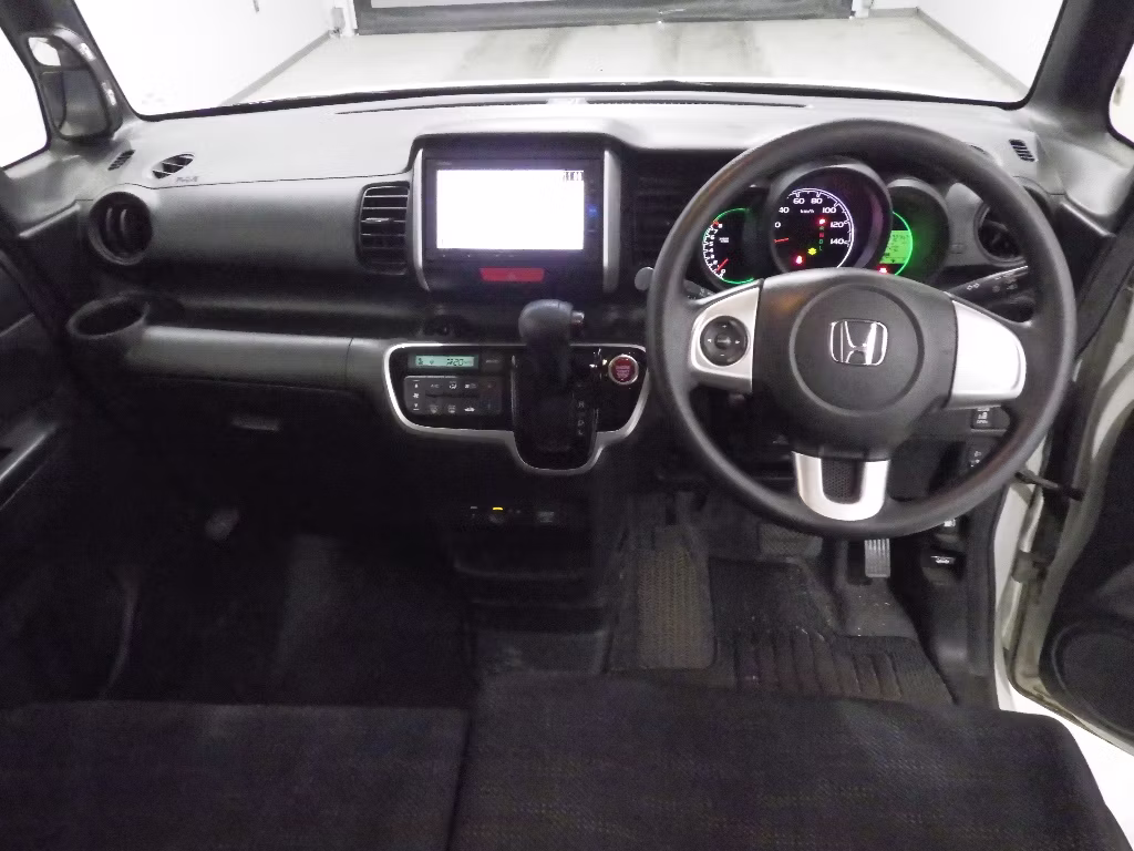 HONDA N-BOX